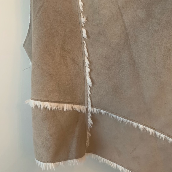 Olive and Oak Suede and Shearling Tan Drape Front Vest Size Large - Picture 4 of 7